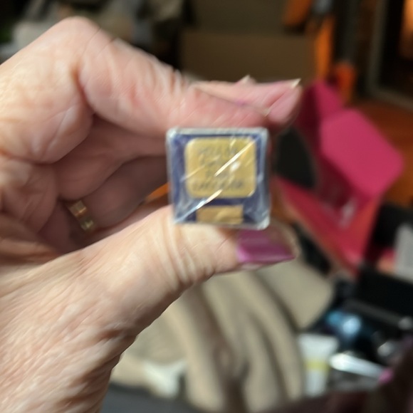 New Estee Lauder Pure Color Envy High Intensity Lip Lacquer in Fushia Flash. New - Picture 2 of 2